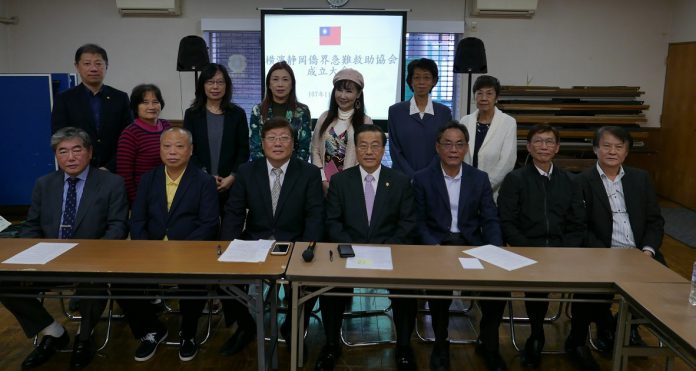 2.陳處長與林隆裕會長(左前3)等幹部理事合影