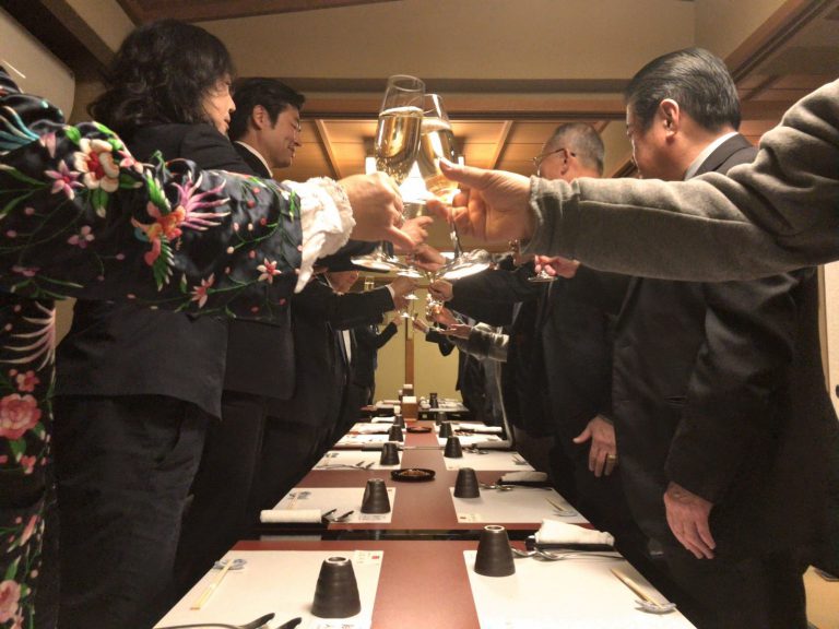 呉新興委員長の歓迎会を開催～終始和やかな雰囲気で