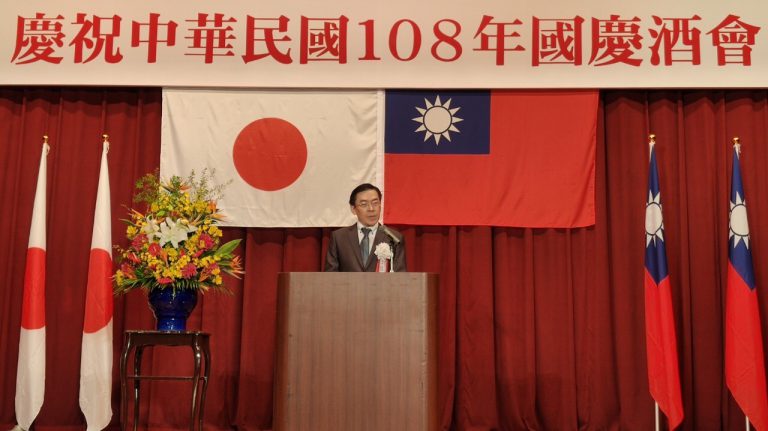 那霸辦事處舉國慶酒會　各界要人約五百位出席