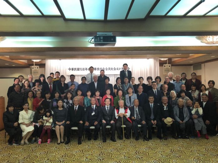 全體出席人員合影