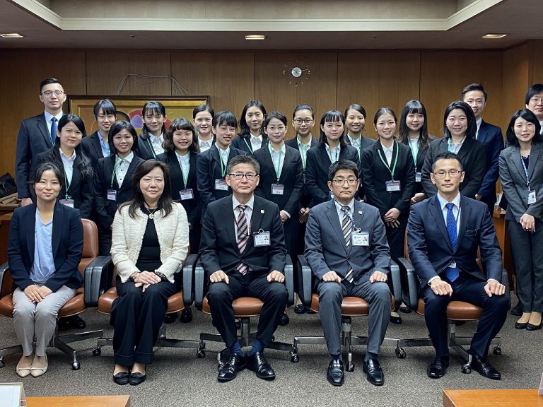 「国際企業人材育成センター(ITI)」の研修生が福岡県庁と領事館を訪問