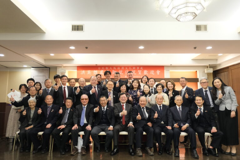 駐大阪辦事處長洪英傑甫抵任 昨出席僑界歡迎會 會前馬不停蹄拜訪僑社僑校