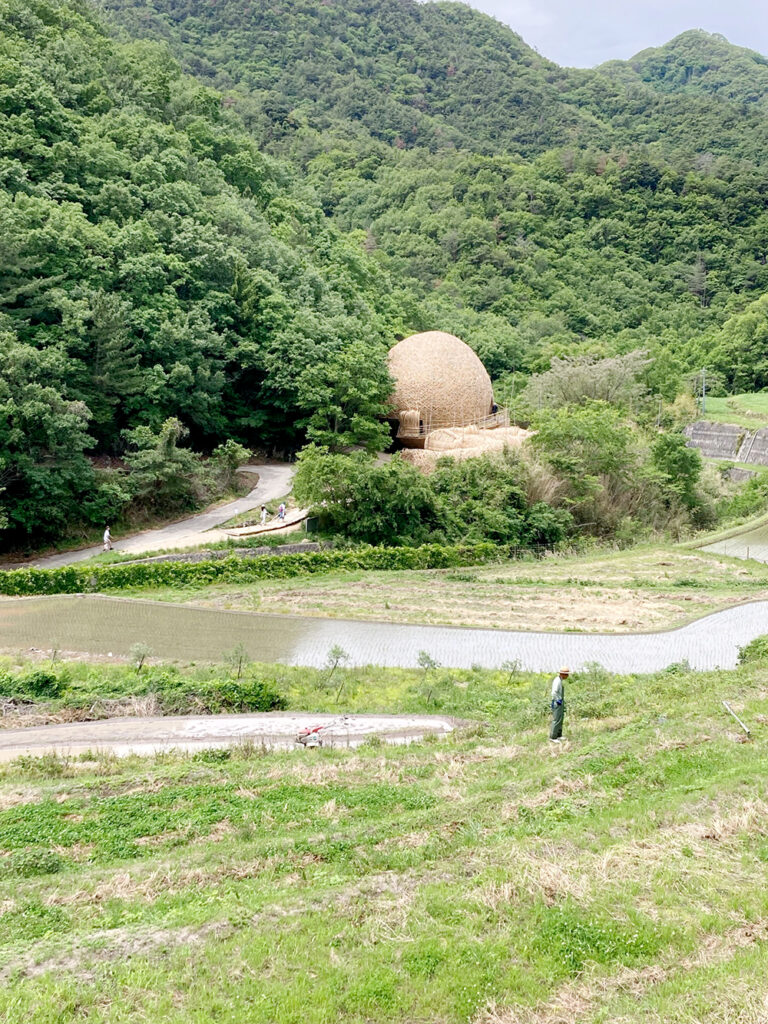 抱擁・小豆島 遠景