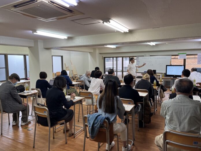 日本學者立石謙次教授精彩彈唱台灣唸歌 日本學者立石謙次教授精彩彈唱台灣唸歌