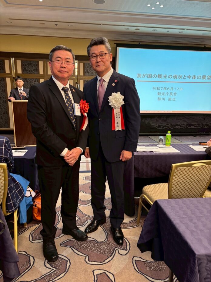 左:徐銀樹理事長、右:井上善博會長 左:徐銀樹理事長、右:井上善博會長