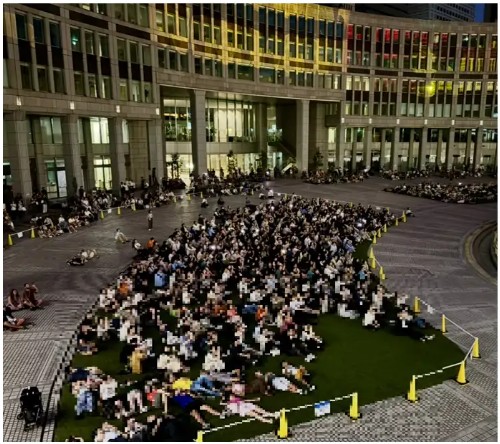 參加者分組挑戰解謎任務, 活動現場洋溢著輕鬆愉快的氣氛