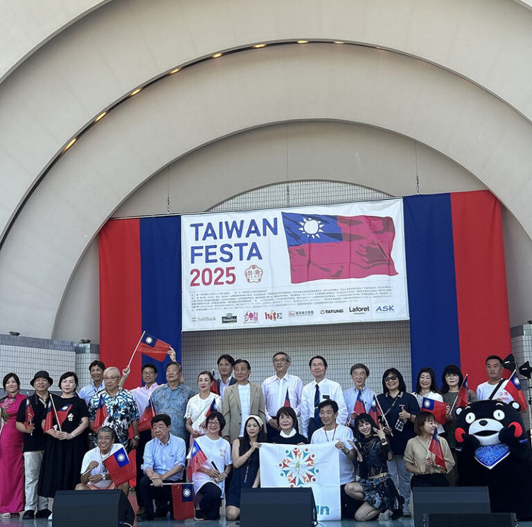 參加的貴賓們合照