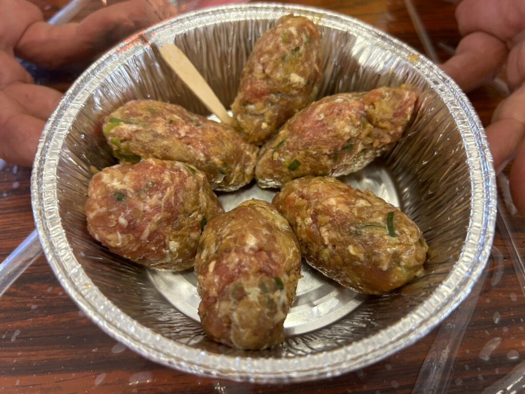 象徵「有緣」、「團圓」的客家甩（嗲）肉丸