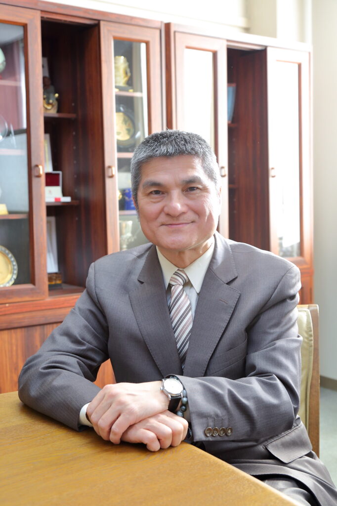 星城大学盧聰明特任教授