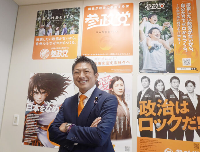 參政黨代表神谷宗幣接受中央社專訪時,明確表示支持「台灣有事即日本有事」的立場。他強調應防止衝突、加強日台安保合作,並揭示對中國「和平演變」的警覺。(圖中央社) 參政黨代表神谷宗幣接受中央社專訪時,明確表示支持「台灣有事即日本有事」的立場。他強調應防止衝突、加強日台安保合作,並揭示對中國「和平演變」的警覺。(圖\中央社)