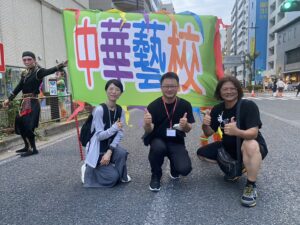 李主任(左)、校長(中)、編舞老師(右)