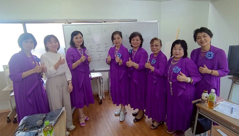 執行部與僑務組李承芸副組長（左2）