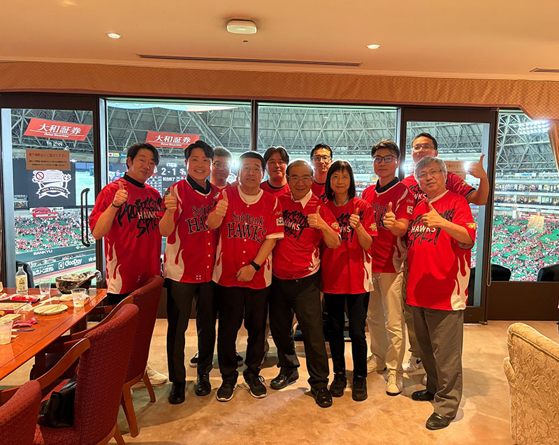 當日多位嘉賓受邀出席活動合影