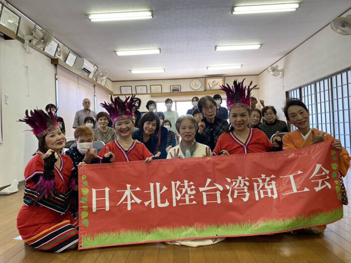 日本北陸台灣商工會參加「秋葉老人俱樂部」台日文化交流慰問演出