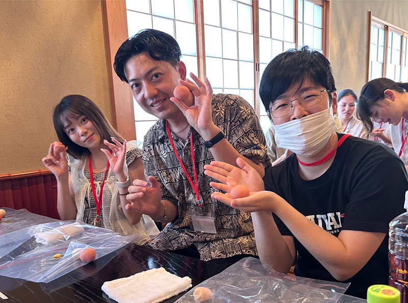 台灣留學生參加日本茶點「生菓子」的手作教室