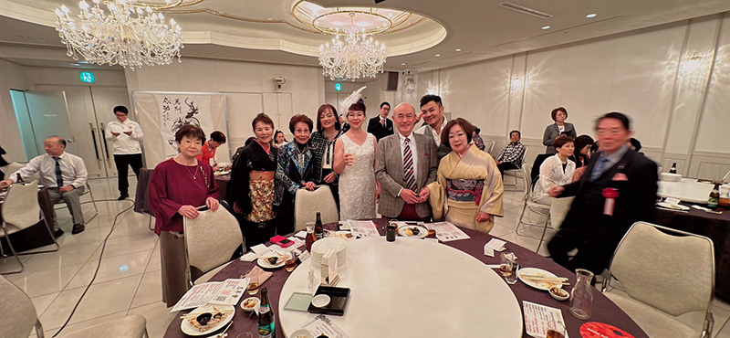 來賓歡聚合影