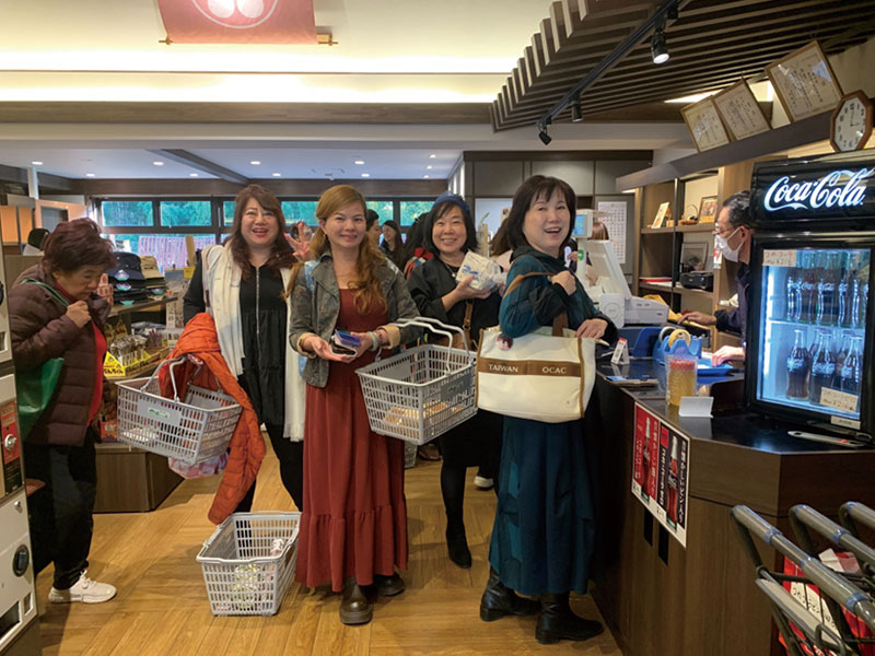 秩父錦酒造展示區與販賣部一隅