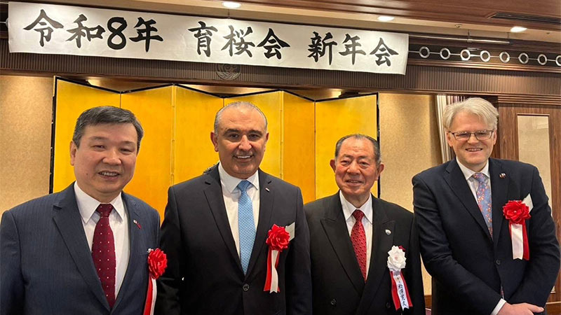 左1:台北駐日経済文化代表処李逸洋大使 左2:ヨルダン駐日大使Shraideh 右2:育櫻會会長松澤寬文 右1:ニトアニア駐日大使Zykas