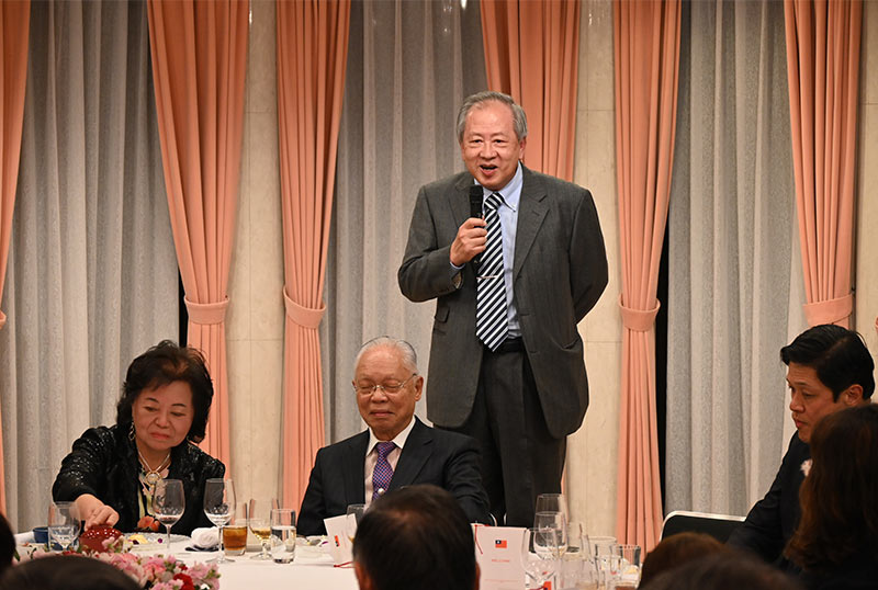 中里憲文 僑務委員