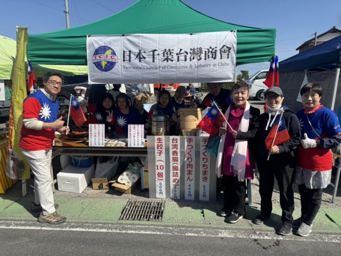 左：會長王育崎