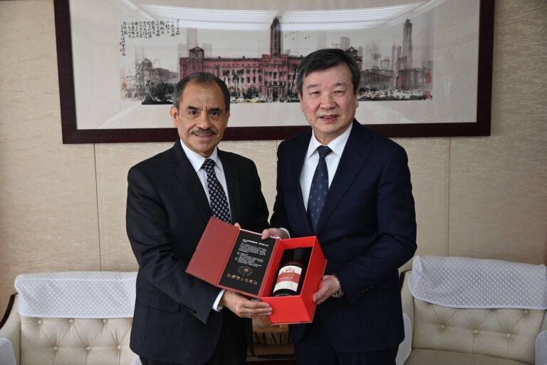 グアテマラの新任大使ら一行を歓迎　半導体協力と三国関係の強化を確認