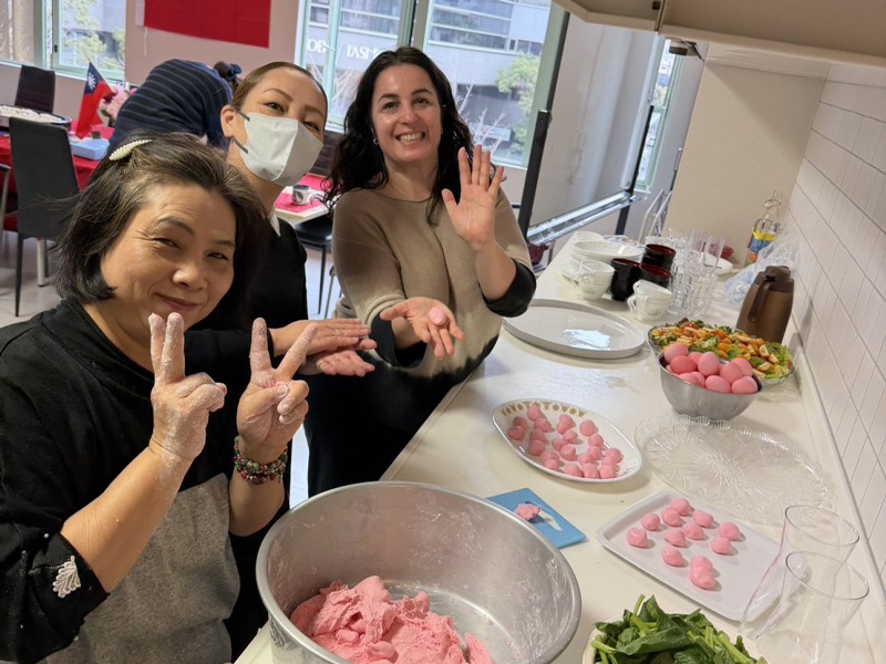 大家一起動手做料理