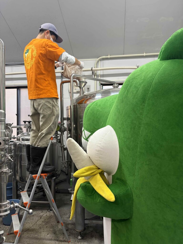 台湾バナナを入れて醸造の様子