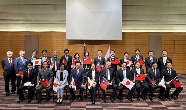 台湾半導体の軌跡を描く『チップ・オデッセイ』が国会内で上映(日本語、中文)