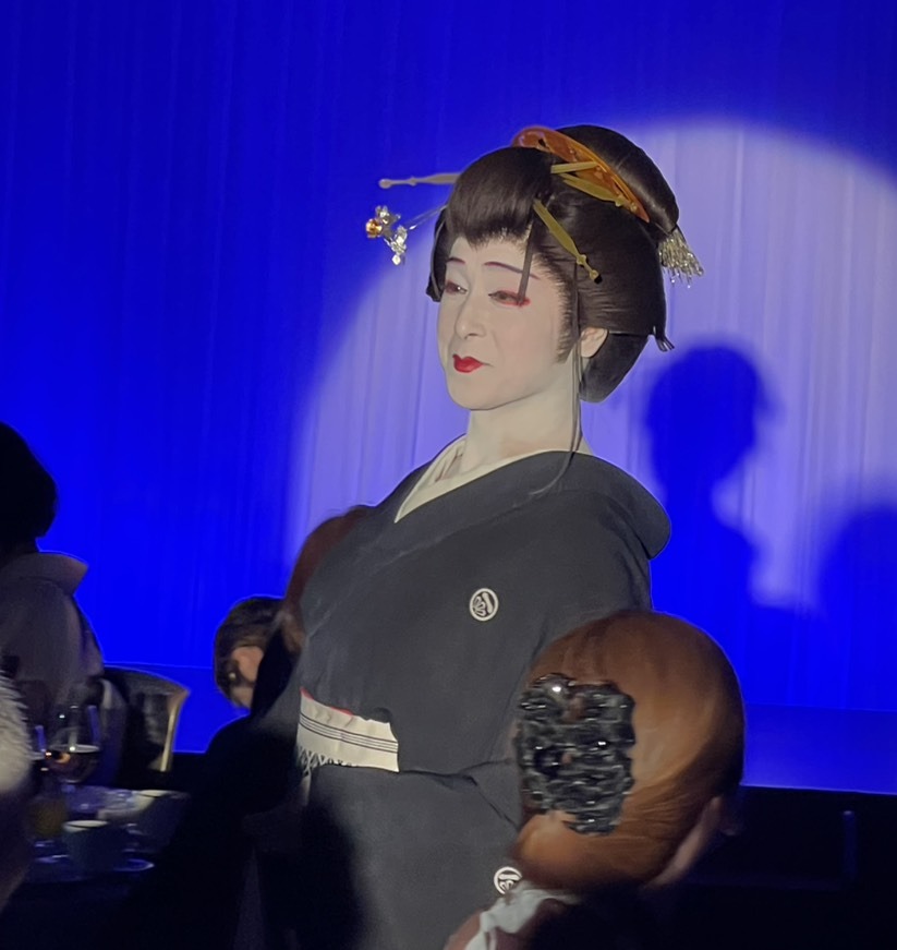 門戸龍ニ的女裝造型風情萬種 表現傳統的日本女性之美