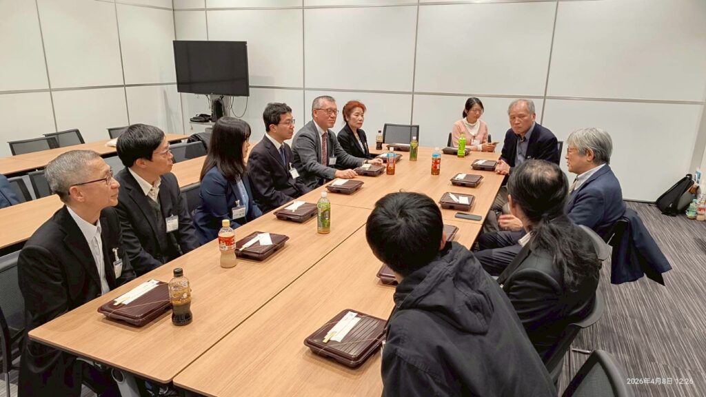 慶應義塾大學渡邊日出雄特任教授與協會會員圍桌交流