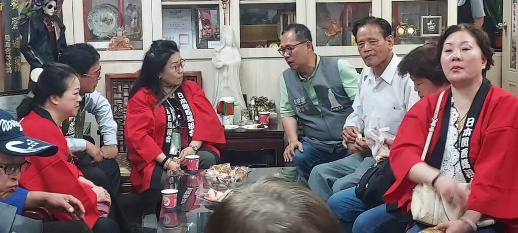 右後：北港朝天宮何宗霖總幹事