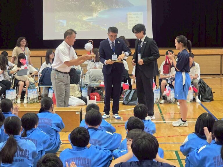 嘉義市の中学生が八千代台西中との温かな国際交流