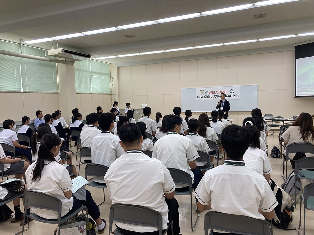 台南大學附屬高中曾校長致詞