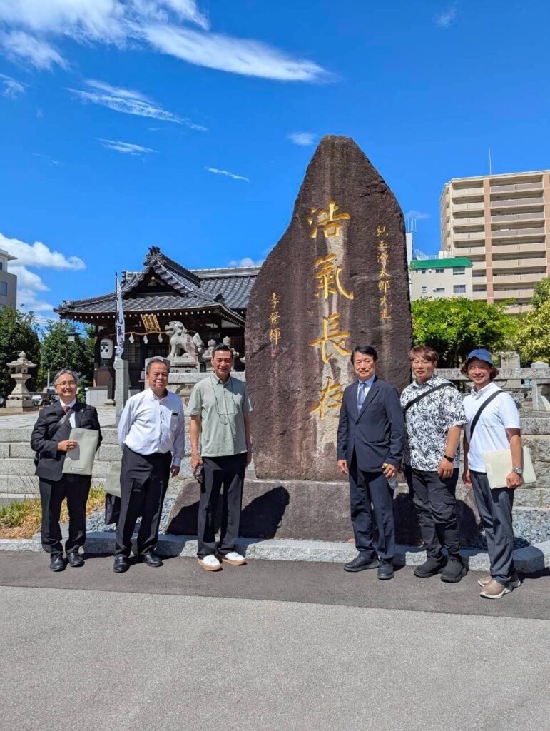 が児玉神社でせくひの文字は李登輝さんの書です。