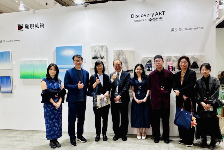 台灣藝術在福岡綻放——陳銘俊處長夫婦為參展藝術家加油打氣