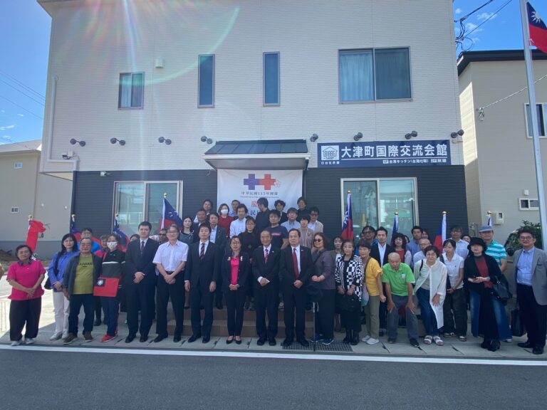 熊本大津町で115年双十節掲揚式参加した方々